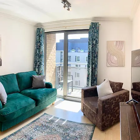 Apartamento Modern 2 Bed 2 Bath Opp Tube Station Londres Exterior foto